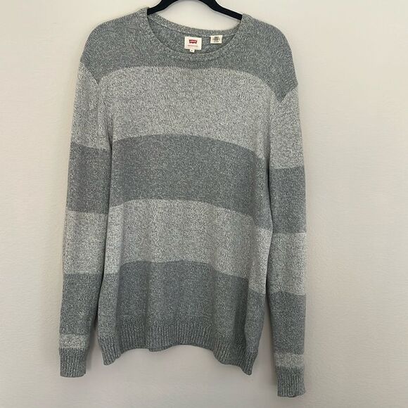 Levi’s Sweater Top - Picture 1 of 5
